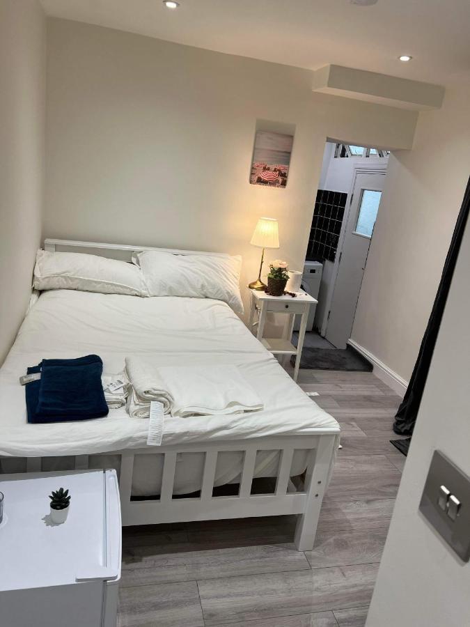 Appartamento Guest & Rest 2 Londra Esterno foto